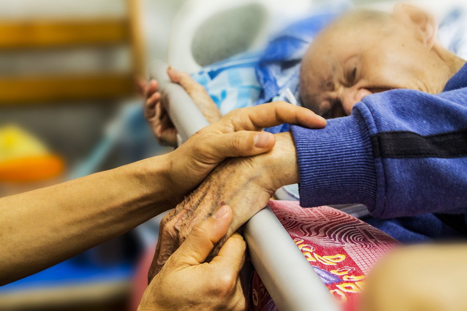 Bestattung am Ort Abholung im Heim/Hospiz/zu Hause